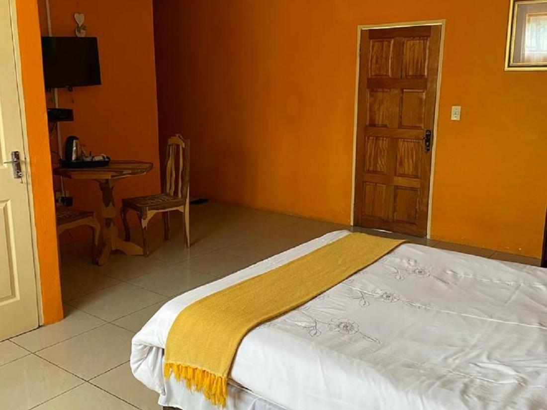 Hôtel Khutsong Guests House à Burgersfort Extérieur photo